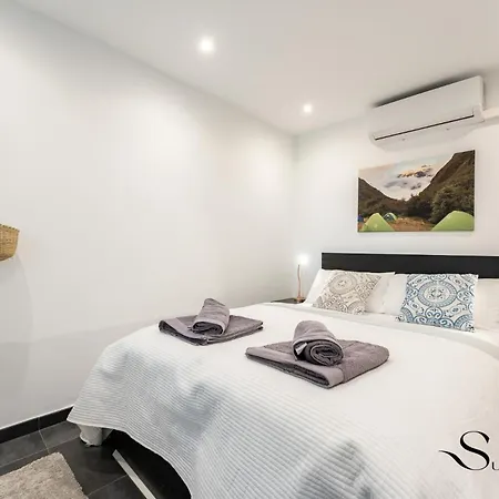 Stylish Seaview Terrace Retreat Apartment *